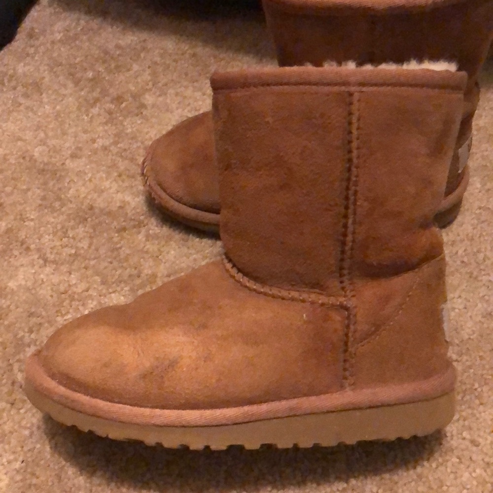 Kids classic Uggs